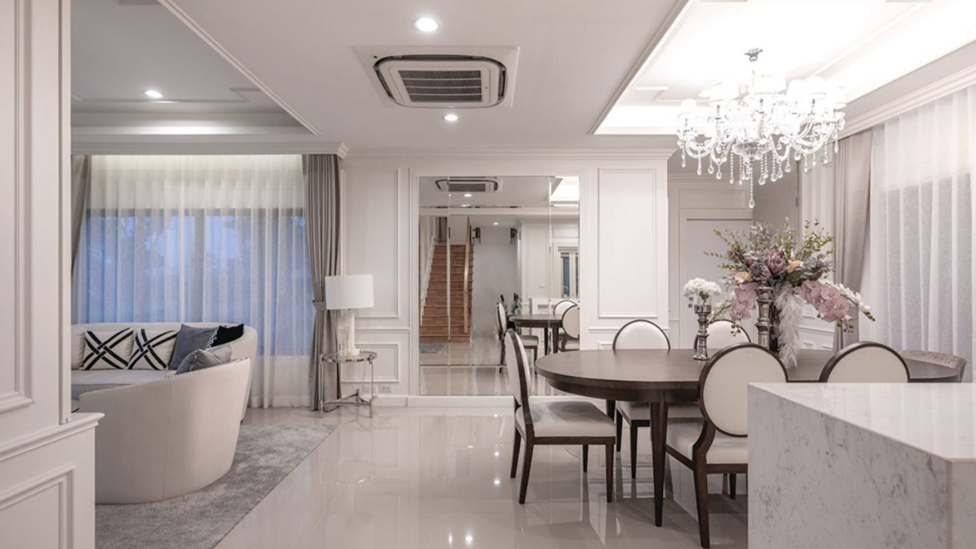 Interior1.png